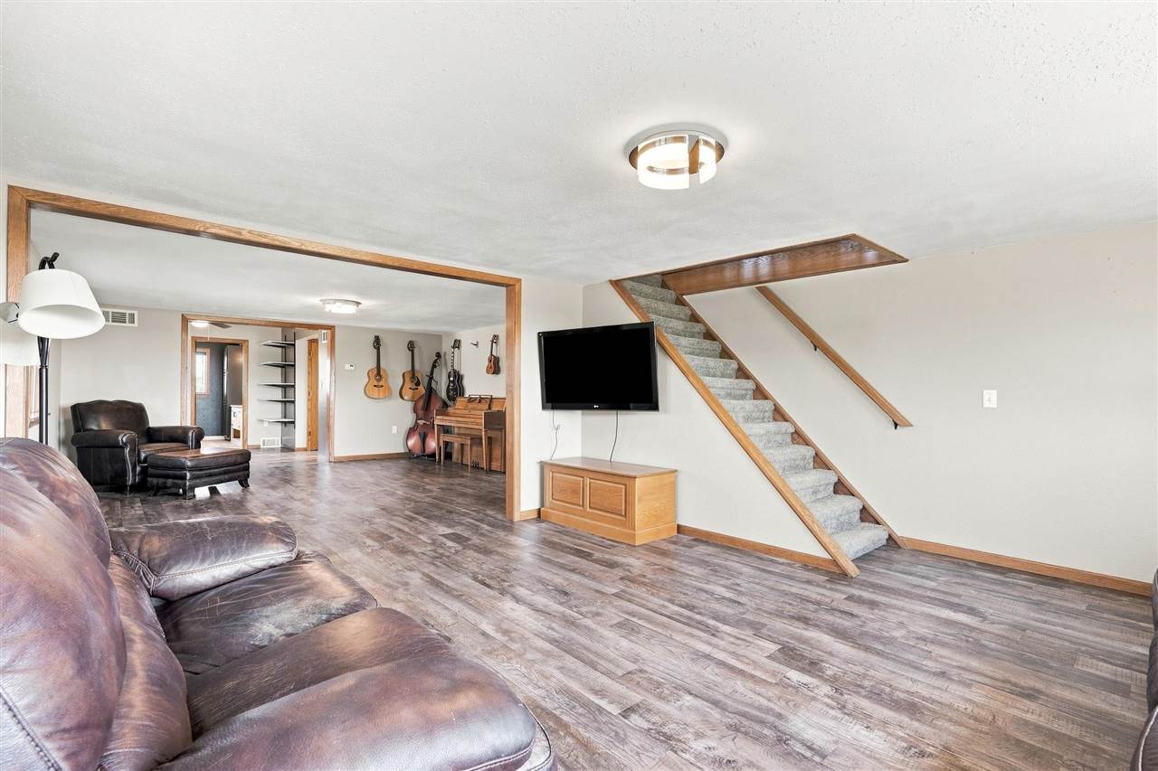 3162 R Avenue North English IA 52316
