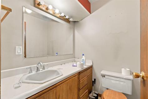 609 W 1st Avenue Dyersville IA 52040