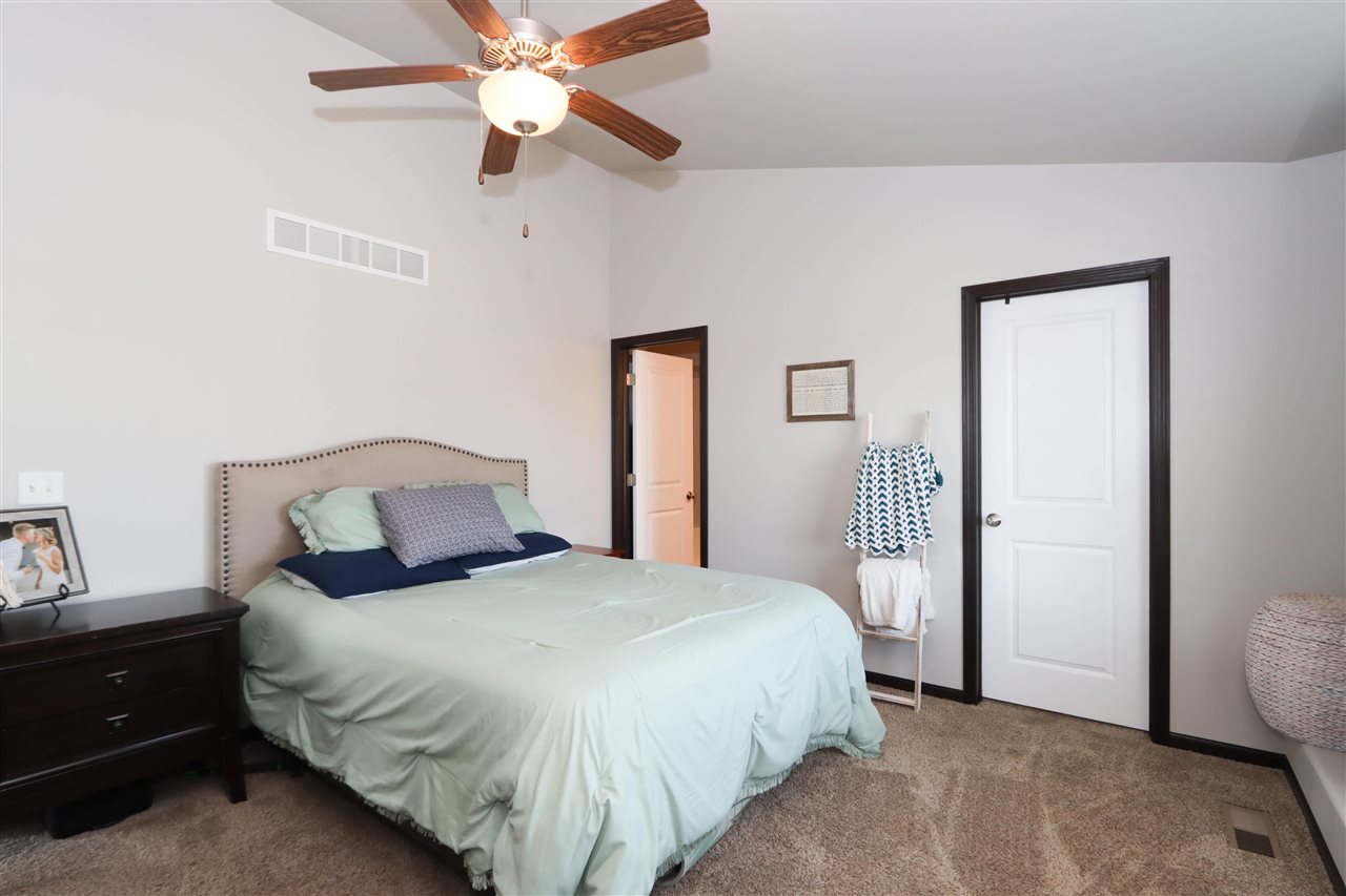 1247 Mary Lane North Liberty IA 52317