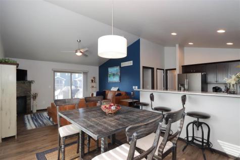 1247 Mary Lane North Liberty IA 52317