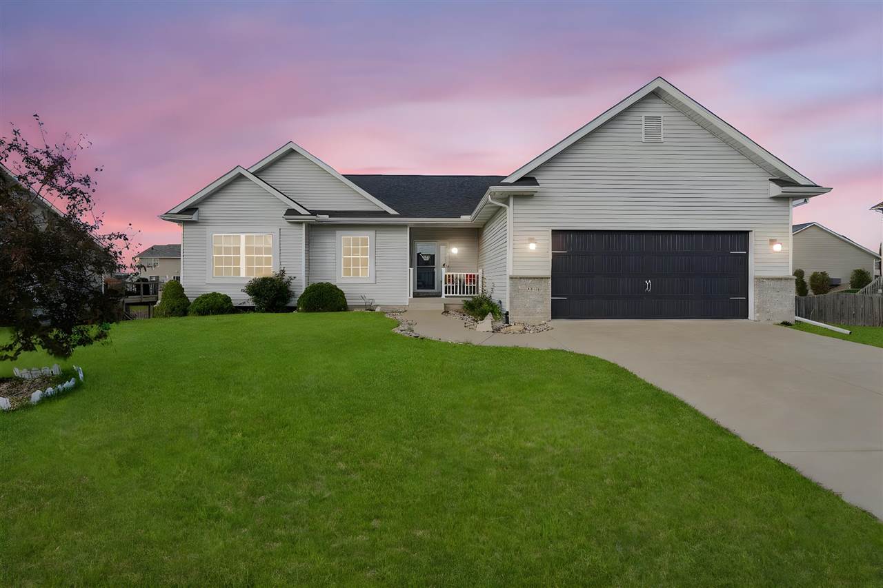 4390 Tranquility Trail Bettendorf IA 52722