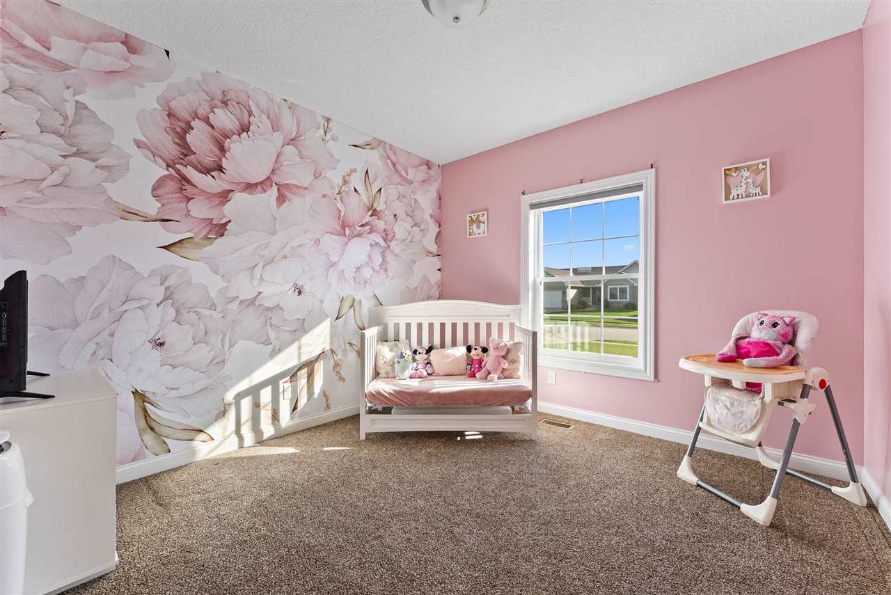 4390 Tranquility Trail Bettendorf IA 52722