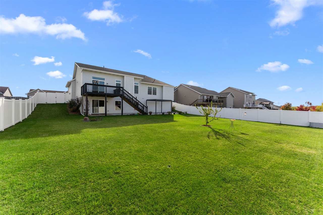 4390 Tranquility Trail Bettendorf IA 52722