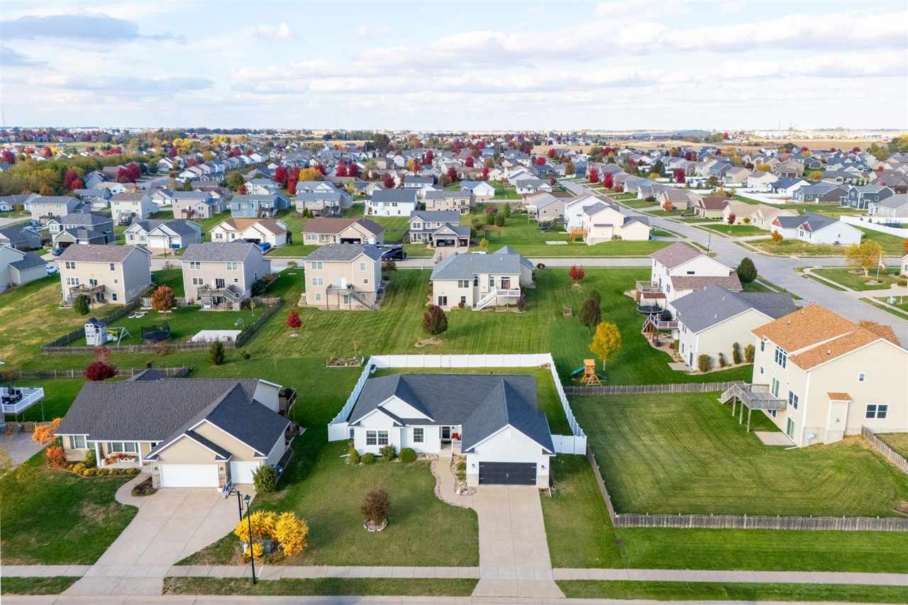 4390 Tranquility Trail Bettendorf IA 52722