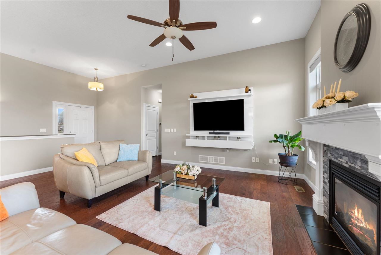 4390 Tranquility Trail Bettendorf IA 52722