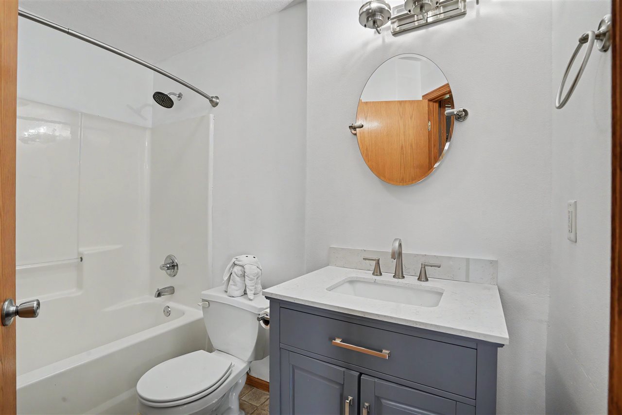 1582 Deerfield Drive North Liberty IA 52317