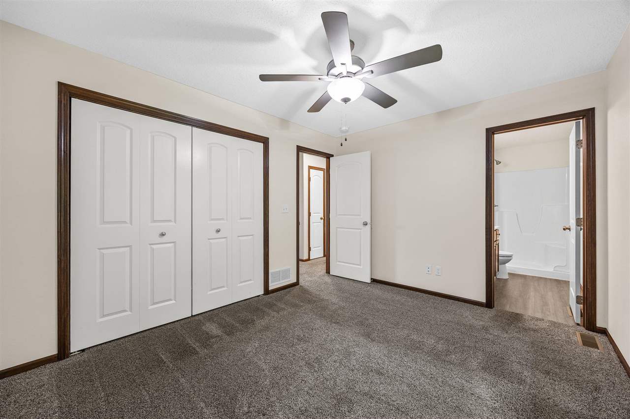 2012 SW Holly Meadow Avenue Cedar Rapids IA 52404
