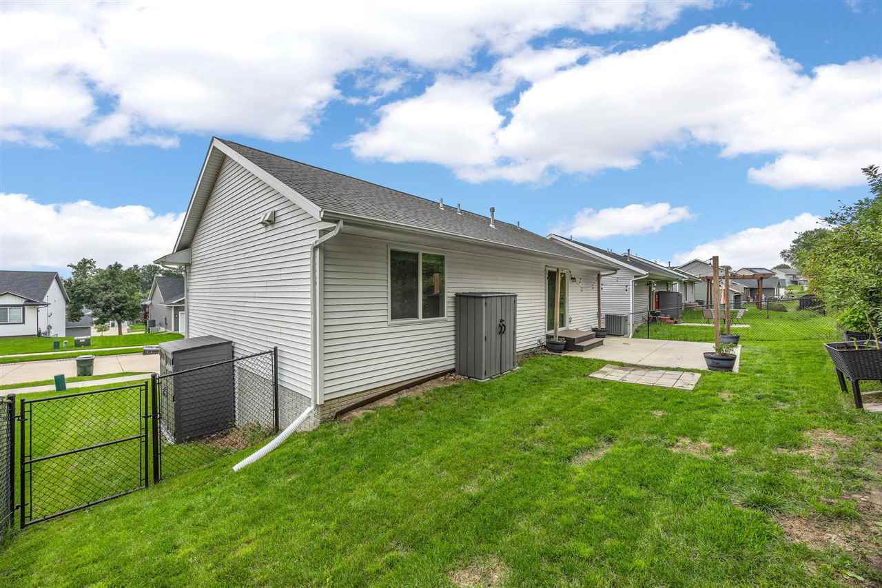 2012 SW Holly Meadow Avenue Cedar Rapids IA 52404