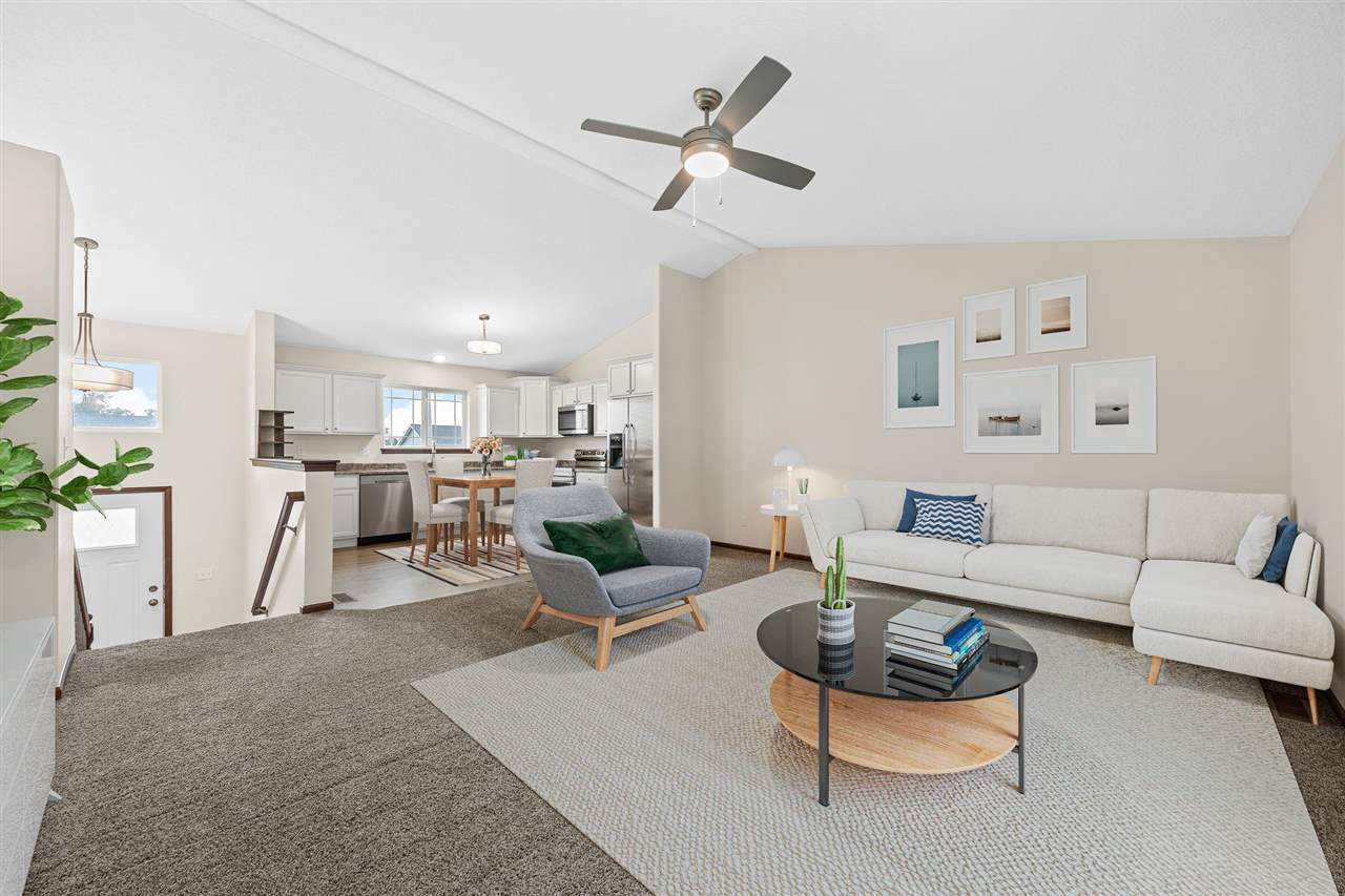 2012 SW Holly Meadow Avenue Cedar Rapids IA 52404