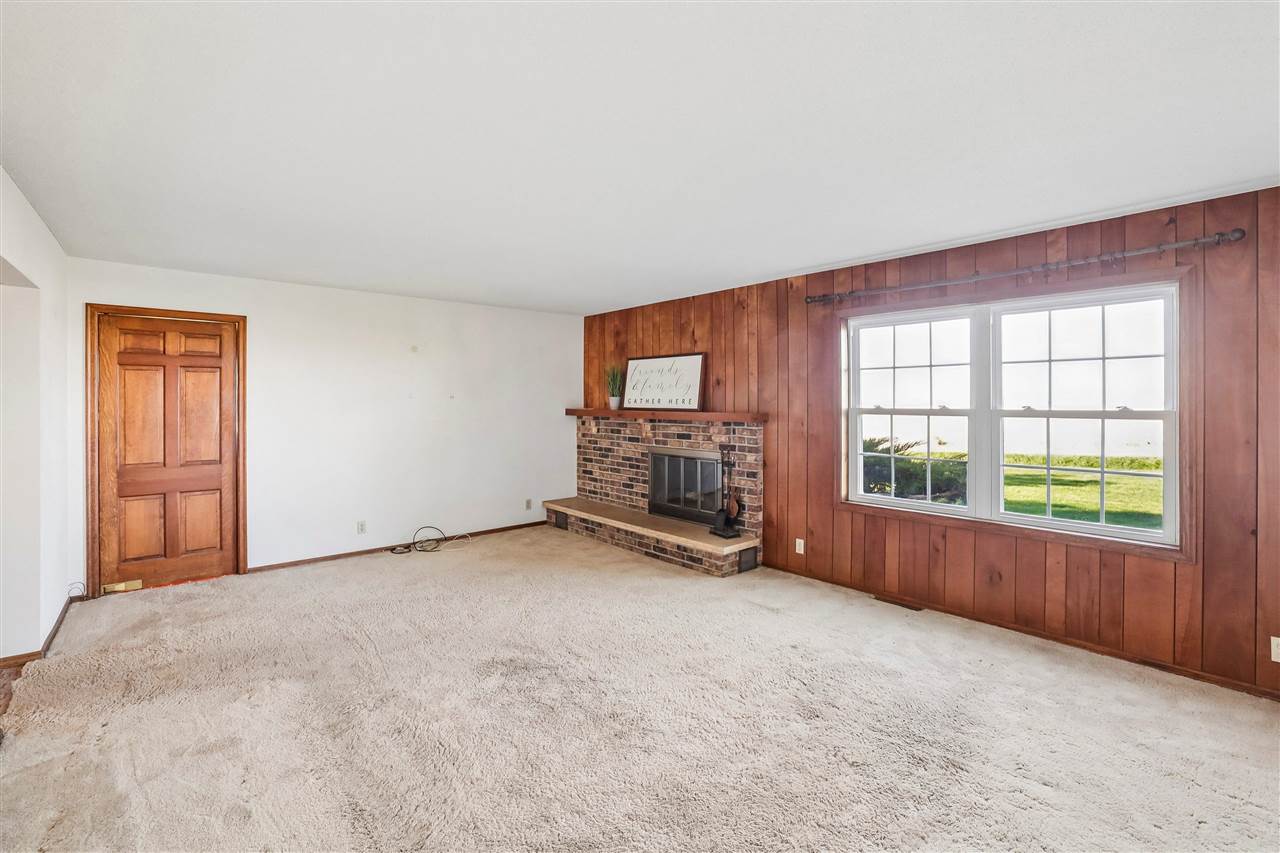 2374 G Avenue Ladora IA 52251