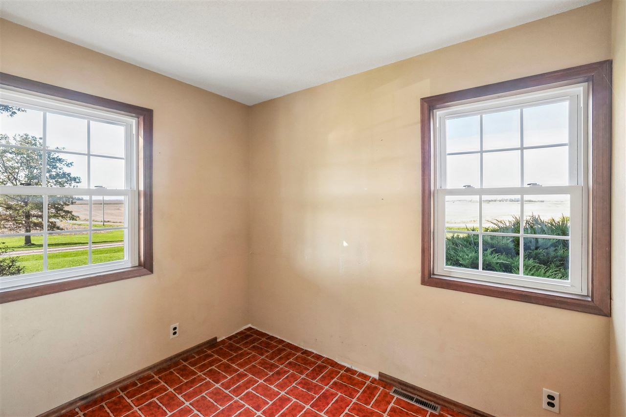 2374 G Avenue Ladora IA 52251