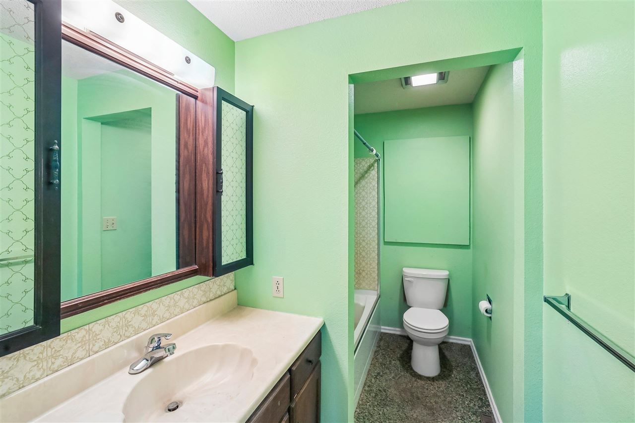 2374 G Avenue Ladora IA 52251