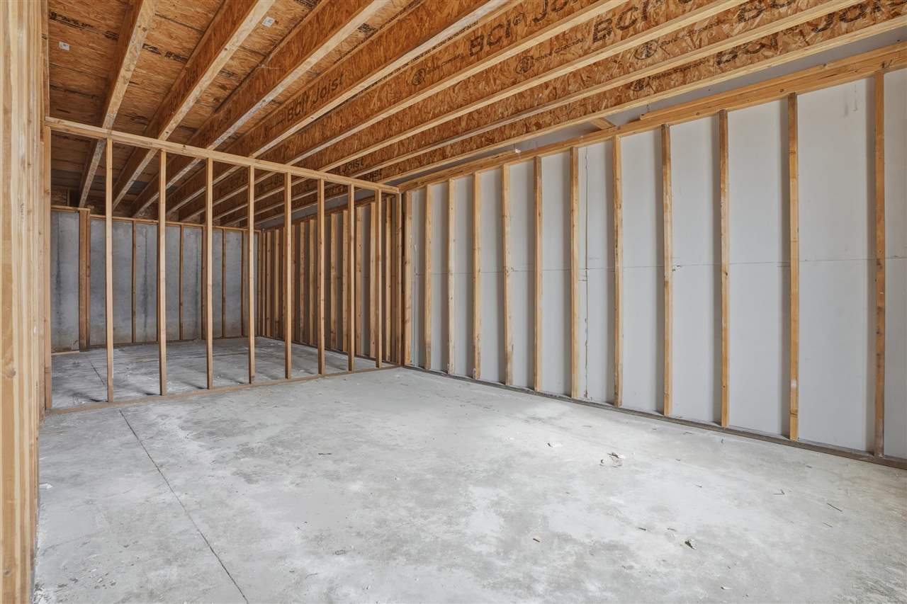 1895 Ashford Avenue Muscatine IA 52761