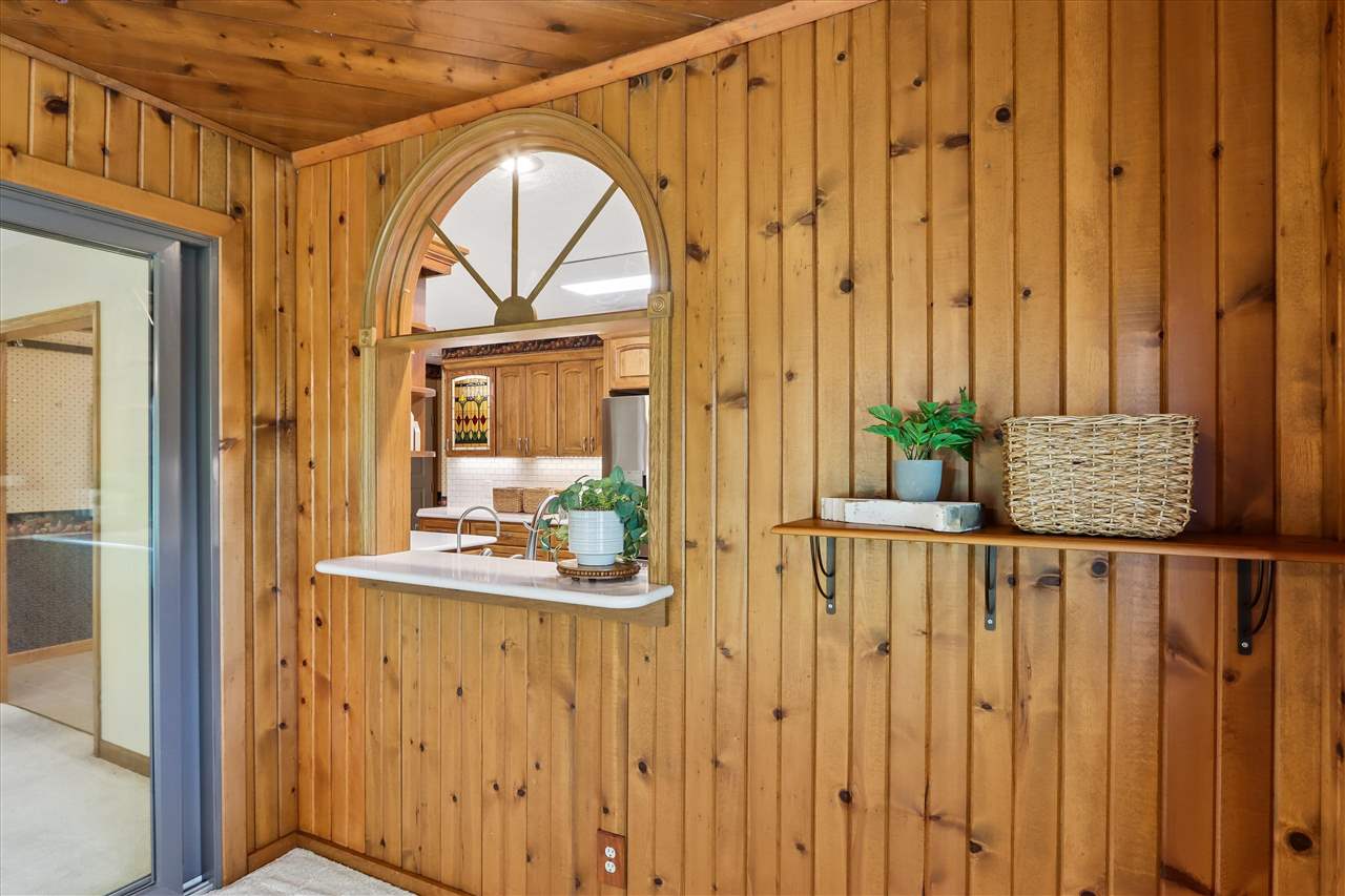 128 Country Club Road Williamsburg IA 52361