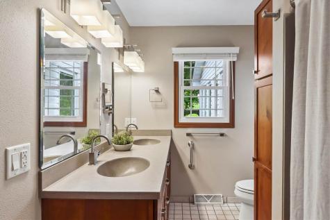 128 Country Club Road Williamsburg IA 52361