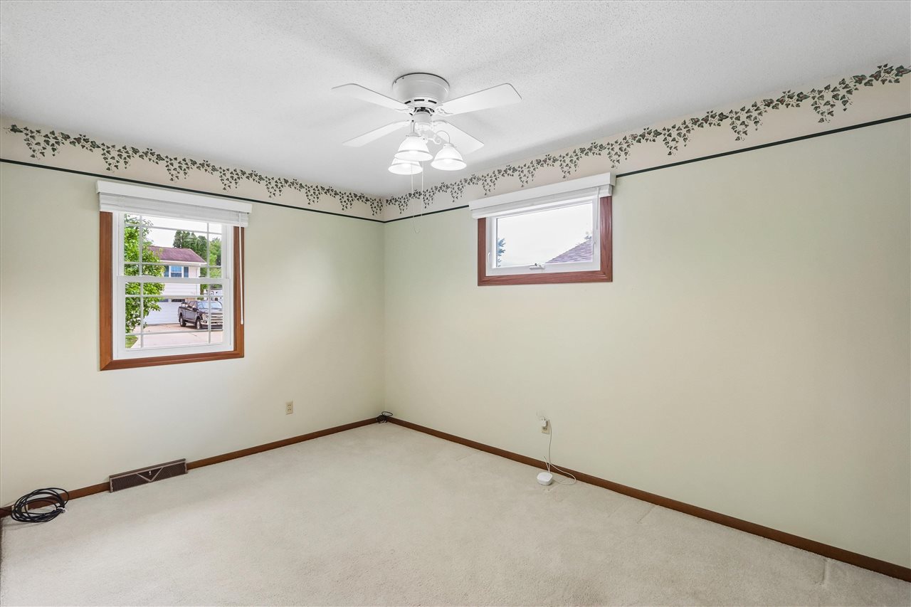 128 Country Club Road Williamsburg IA 52361