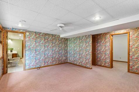 128 Country Club Road Williamsburg IA 52361