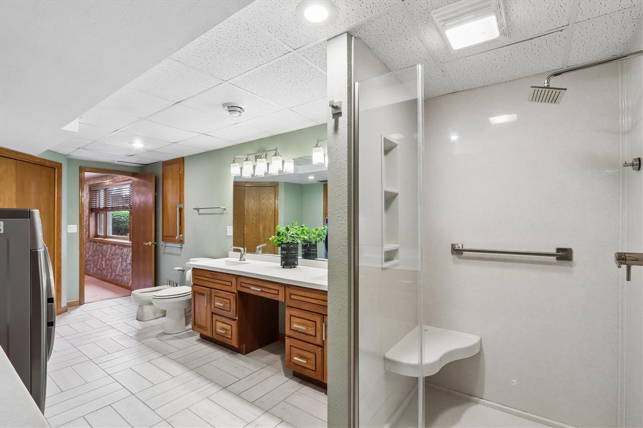 128 Country Club Road Williamsburg IA 52361