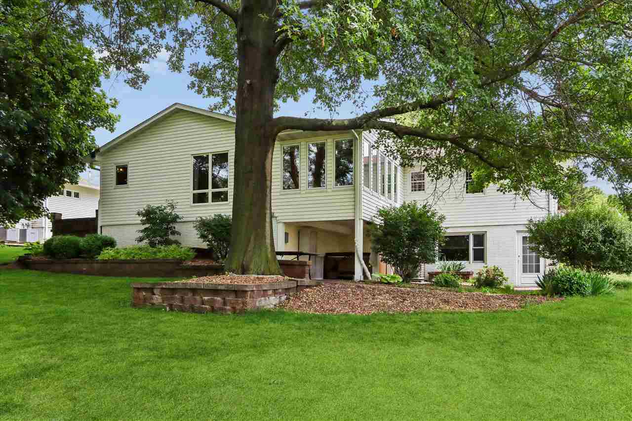 128 Country Club Road Williamsburg IA 52361
