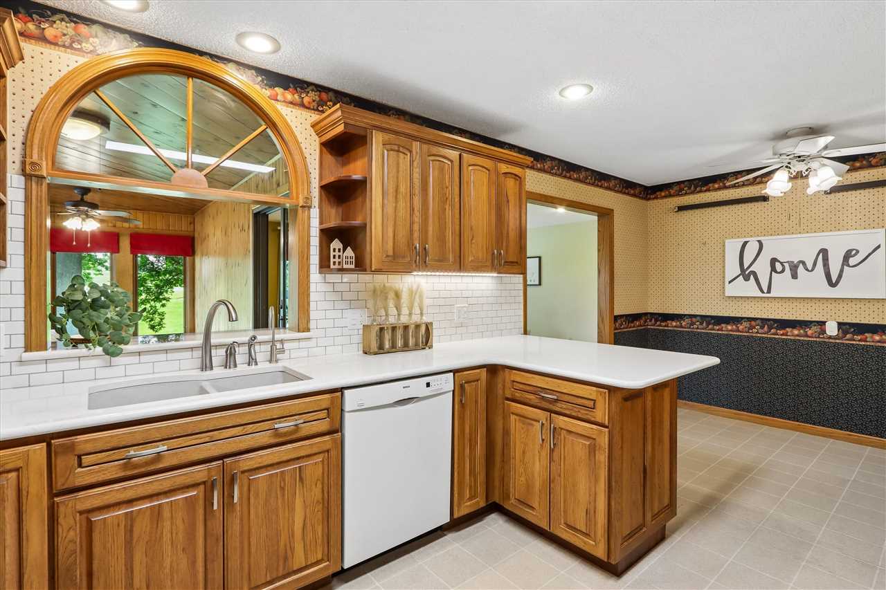 128 Country Club Road Williamsburg IA 52361