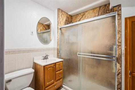 1715 7th Avenue Belle Plaine IA 52208