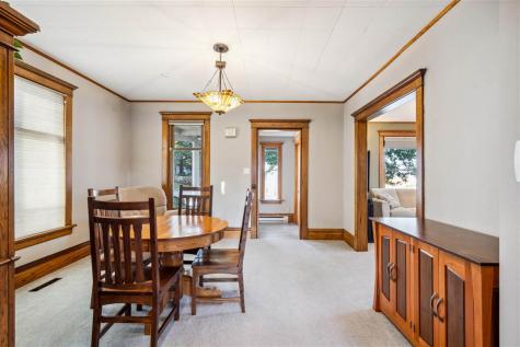 1715 7th Avenue Belle Plaine IA 52208
