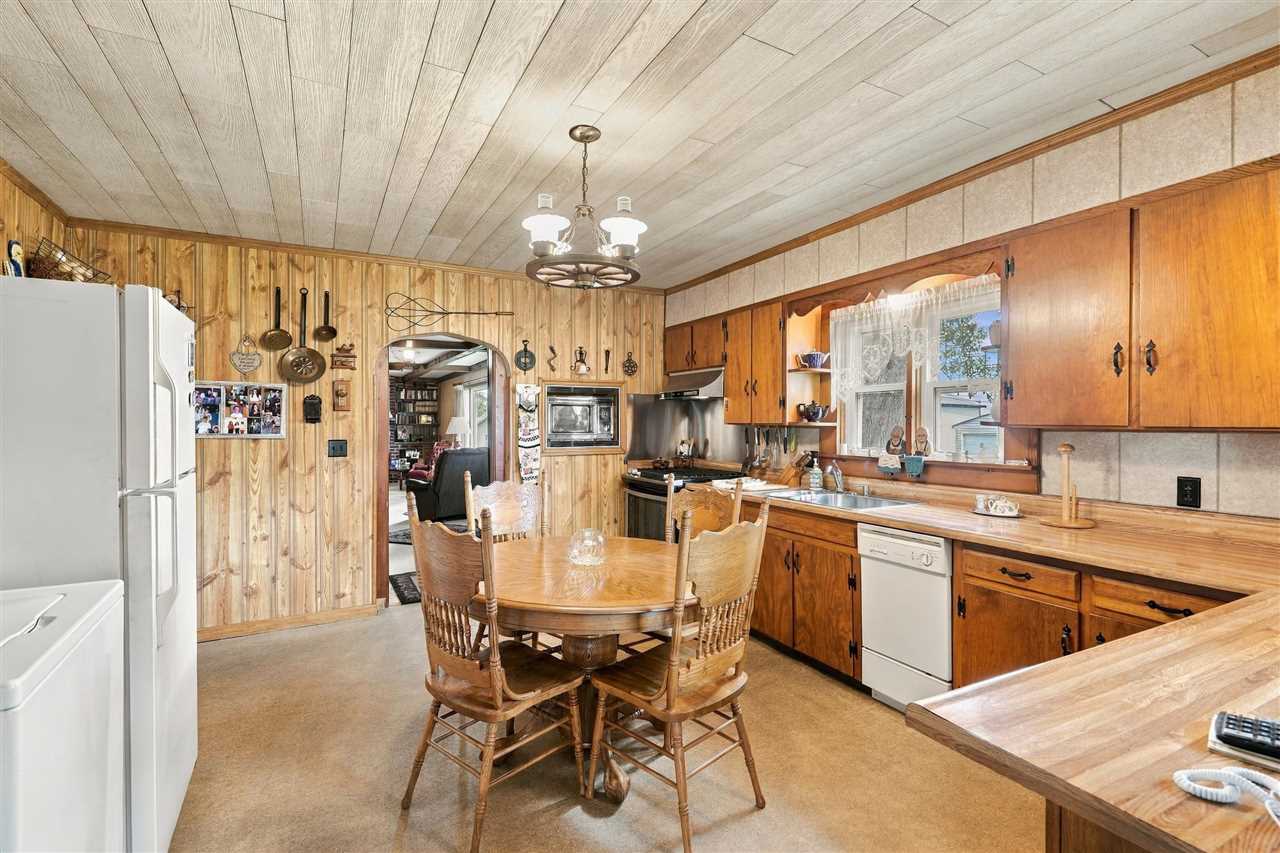 614 N Columbus Street West Liberty IA 52776