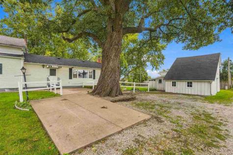 614 N Columbus Street West Liberty IA 52776