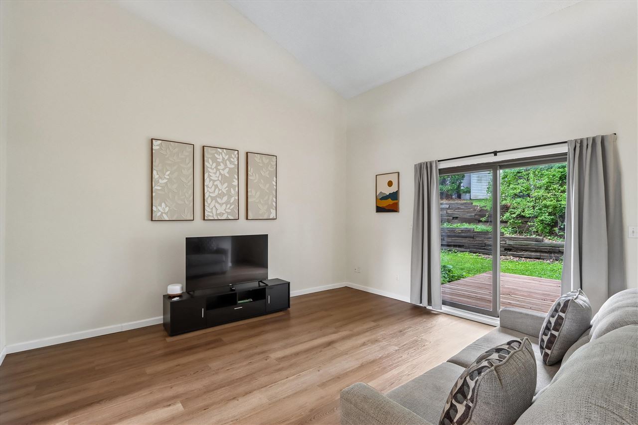 341 Samoa Drive Iowa City IA 52246