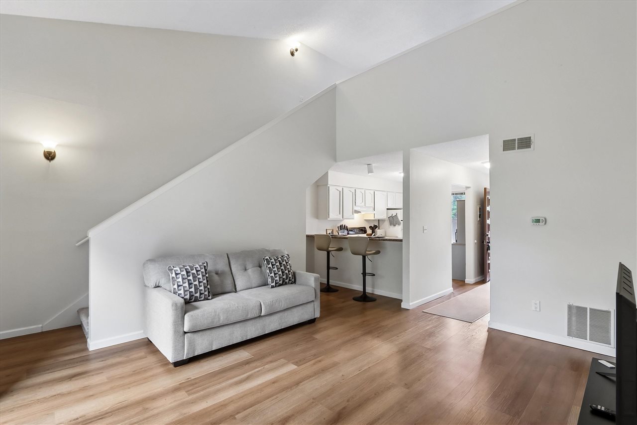 341 Samoa Drive Iowa City IA 52246