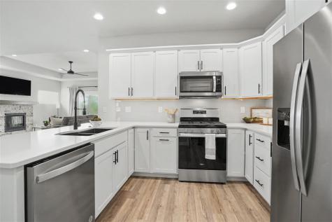 1267 Berkshire Lane North Liberty IA 52317
