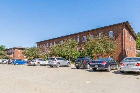 300 Grandview Court Iowa City IA 52246