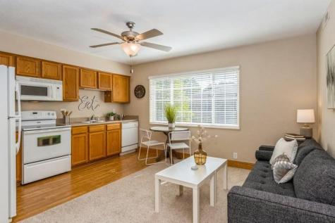 300 Grandview Court Iowa City IA 52246