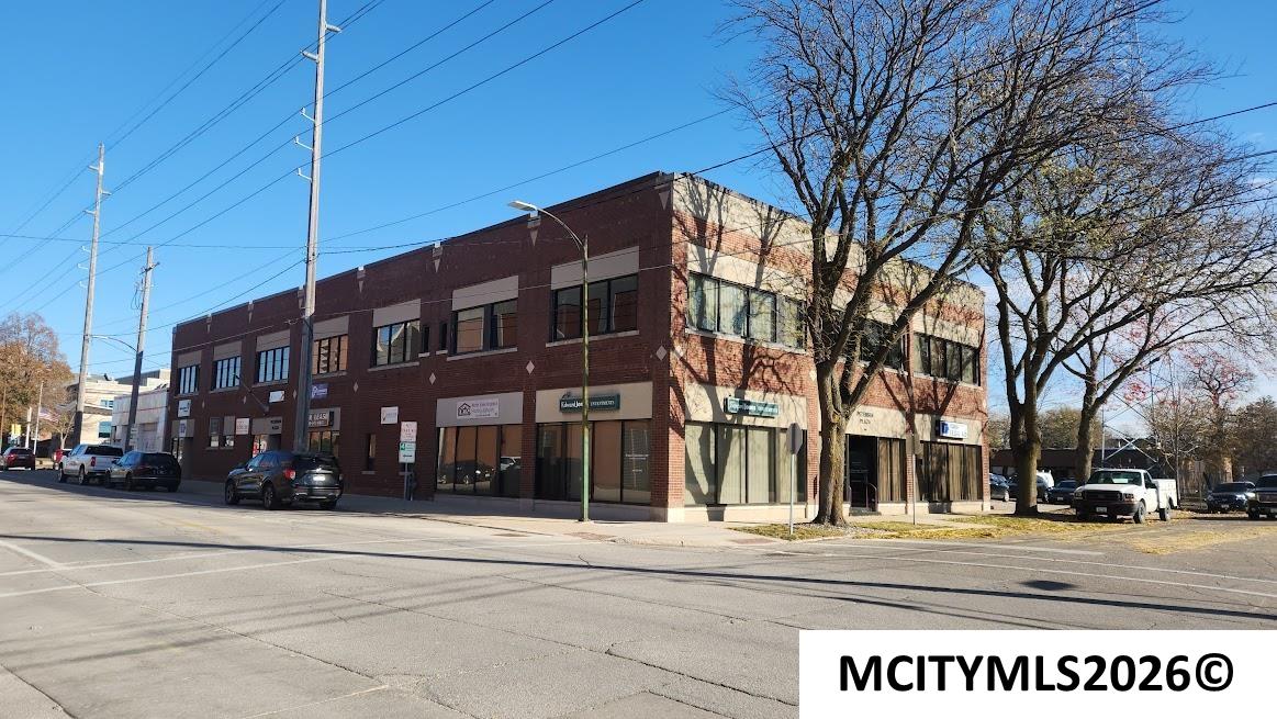 202 1st Street SE Mason City IA 50401