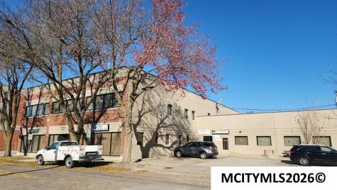 202 1st Street SE Mason City IA 50401