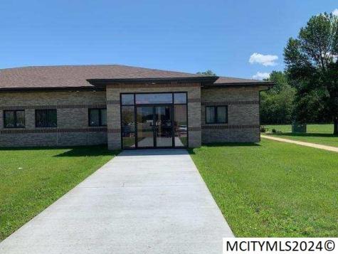 625 Village Green Drive SW Mason City IA 50401