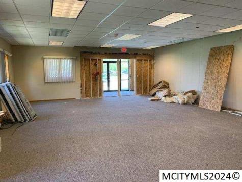 625 Village Green Drive SW Mason City IA 50401