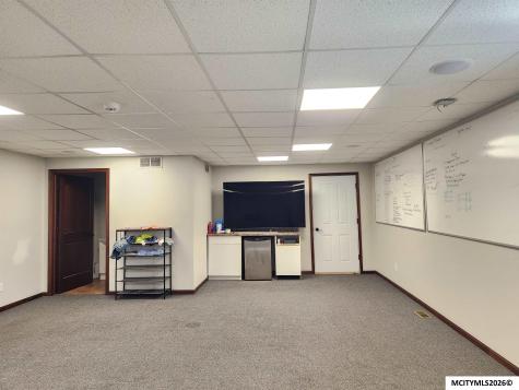 702 S Delaware Mason City IA 50401