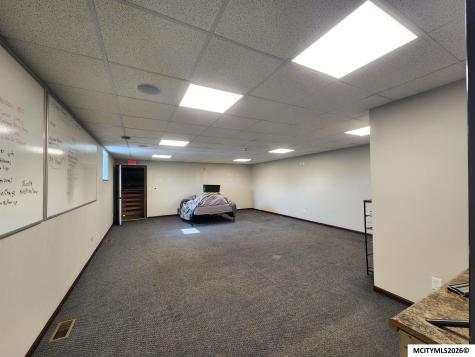702 S Delaware Mason City IA 50401