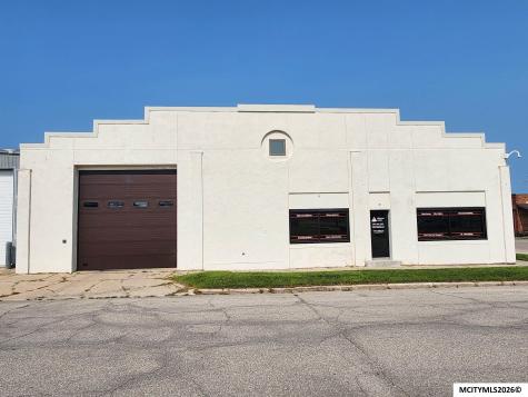 702 S Delaware Mason City IA 50401