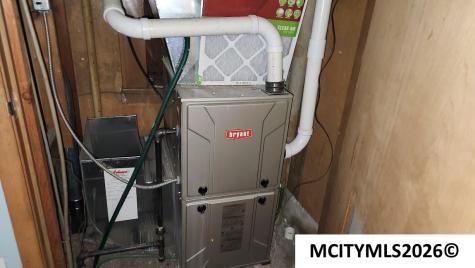 122-124 N Federal Mason City IA 50401