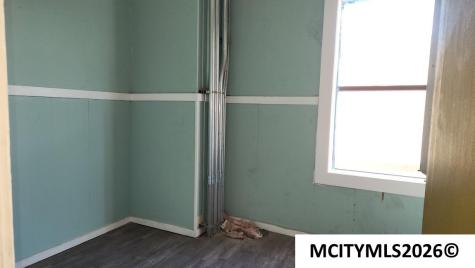 122-124 N Federal Mason City IA 50401