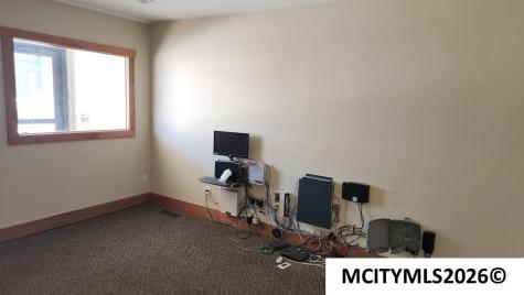 122-124 N Federal Mason City IA 50401