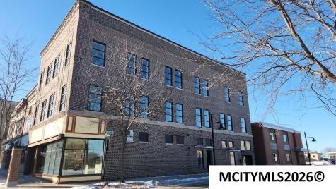 9 2nd NW Mason City IA 50401