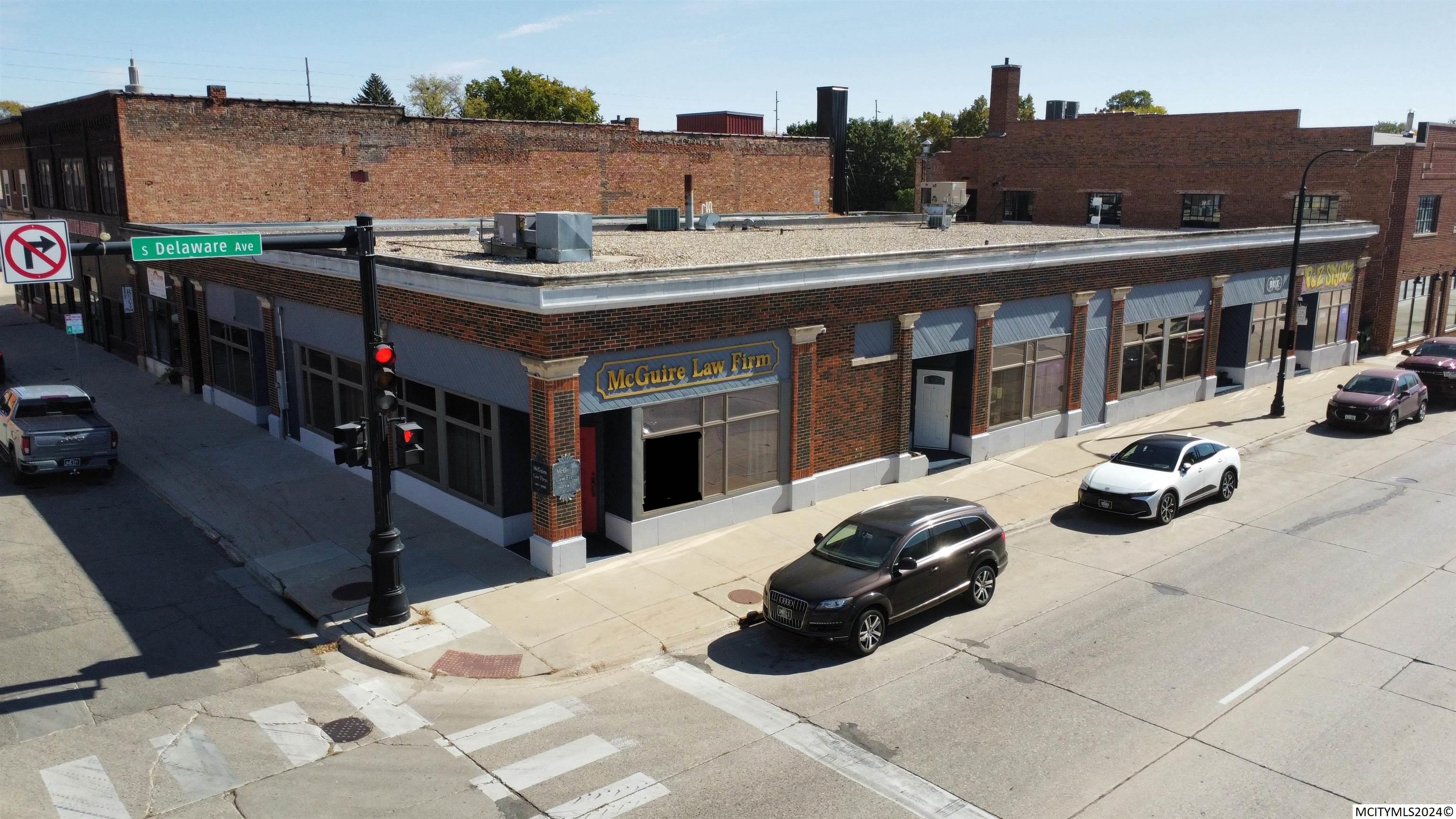 101 S Delaware #9 Mason City IA 50401