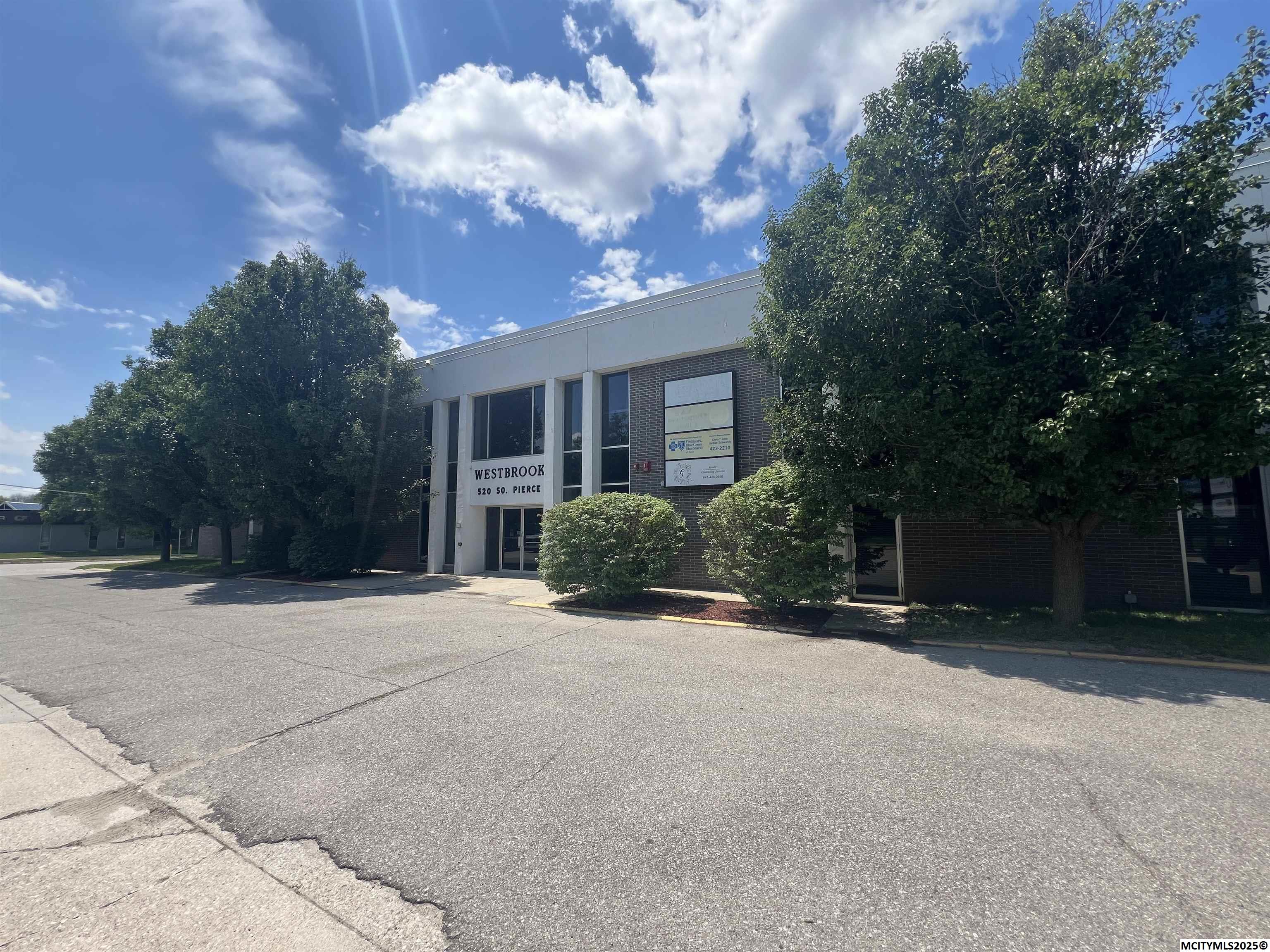 520 S Pierce Mason City IA 50401