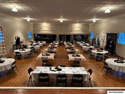 305-309 Gilman Street Sheffield IA 50475