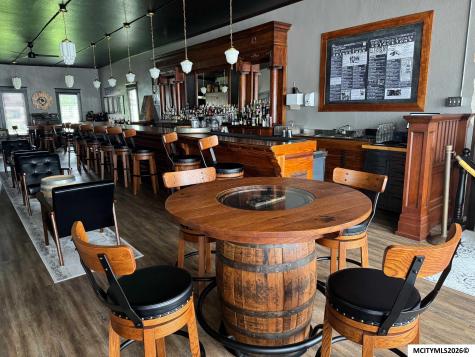 305-309 Gilman Street Sheffield IA 50475