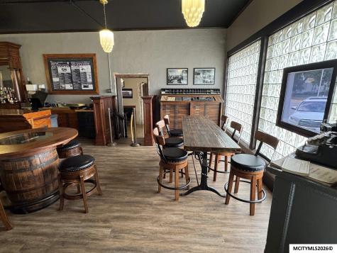 305-309 Gilman Street Sheffield IA 50475