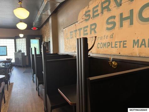 305-309 Gilman Street Sheffield IA 50475